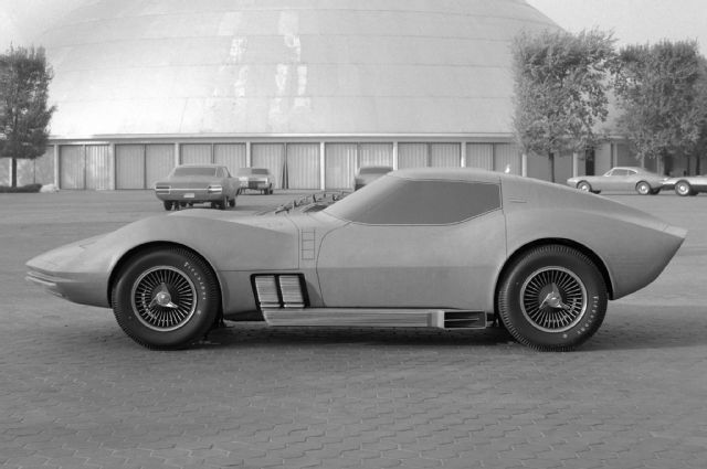 1965-mako-shark-2-concept-corvette