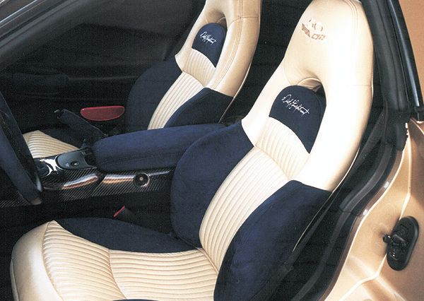 2003_chevrolet_corvette_z06+driver_side_interior_view