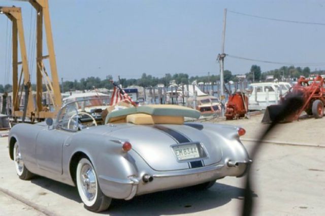 003-1955-duntov-experimental-corvette-silver-competition-stripe