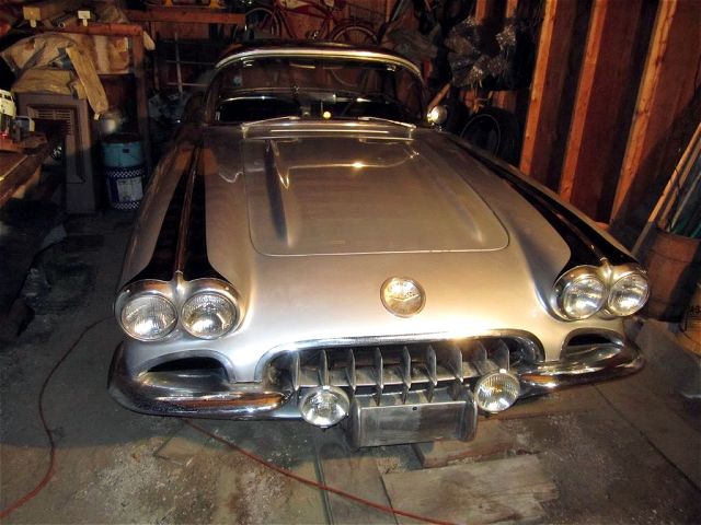 1960-corvette-hood-front