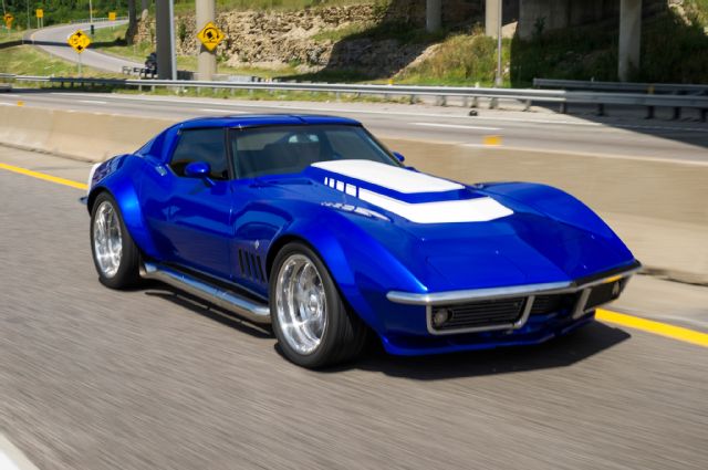 1969-corvette-passenger-side