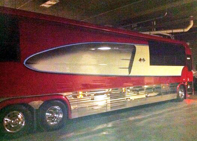 paisley's bus